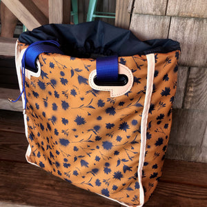 Umber Flower Spray Tote Cover