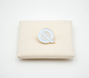 Letter "Q" Pin